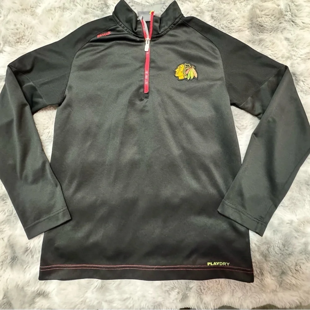 Mens NHL Reebok Chicago Blackhawks Center Ice Collection Golf Collar Shirt Small